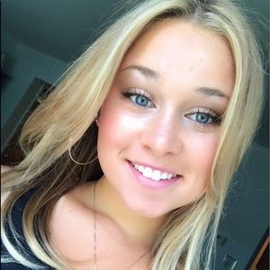 Meet your Posher, Alana